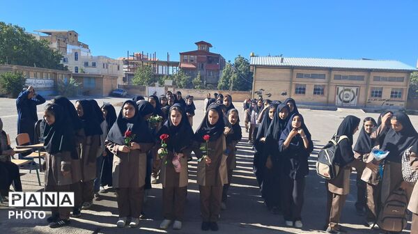 زنگ شکوفه‌ ها و جوانه ها در سلسله نواخته شد