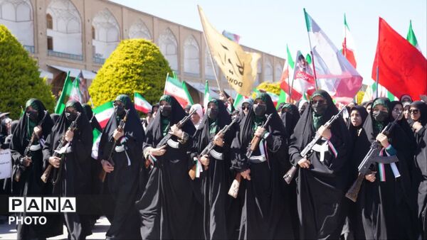 اجتماع بزرگ" دختراتو ببین" هم آوایی بانوان نصف جهان 