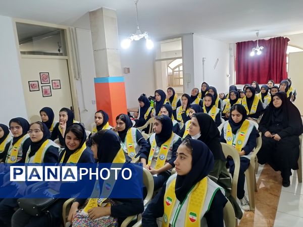 اردوی آموزشی مهارتی پیشتازان دختر آموزش و پرورش ناحیه ۳