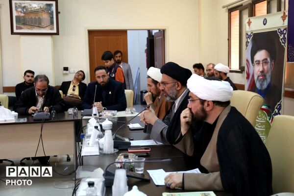 نشست خبری تشریح برنامه‌های دهه کرامت در قم