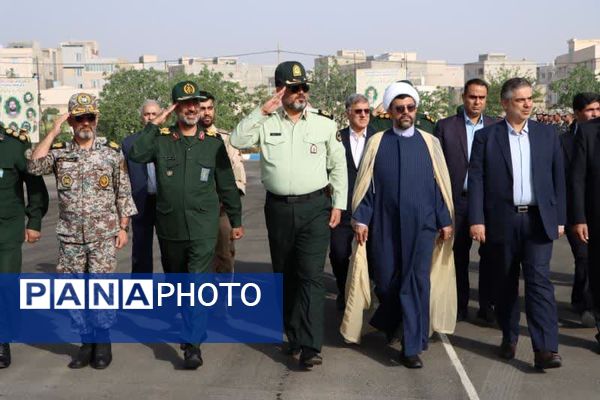 برگزاری صبحگاه مشترک نیروهای مسلح استان مرکزی به‌مناسبت سالروز آزادسازی خرمشهر 