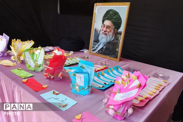 حضور خادمان امام رضا (ع) در حاشیه نماز جمعه و مراسم بدرقه رهبر شهید انقلاب