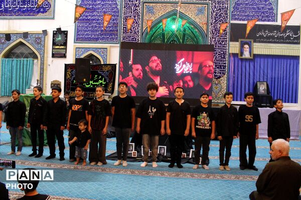 نظرآباد میزبان آیین بزرگداشت رهبر شهید با حضور مسئولان و دانش‌آموزان