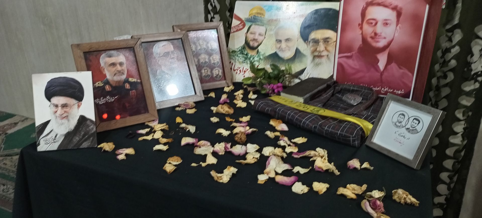سومین روز از مراسم عزاداری سیدالشهدا امام حسین (ع)و همچنین رهبر معظم انقلاب اسلامی