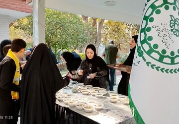 همنوایی دل‌های نوجوانان با نام فاطمه(س)؛ پیشتازان دانش‌آموزی پرچم عزای ام‌ابیها را برافراشتند