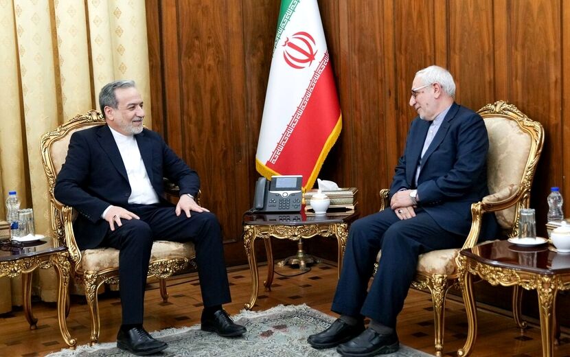 عراقچی بر تقویت مناسبات دو جانبه ایران و رومانی تاکید کرد