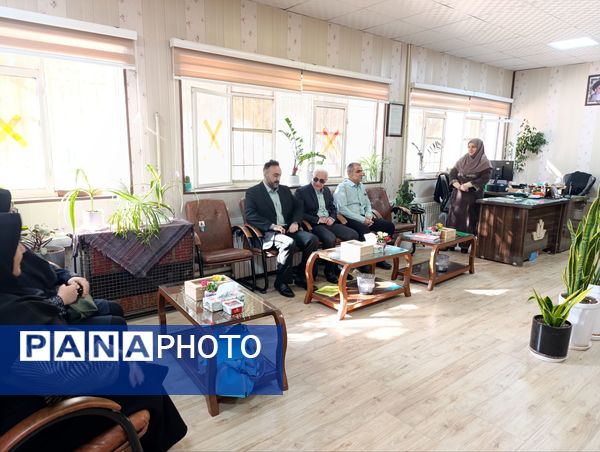 بیست و هشتمین گردهمایی کتاب گچ پژ در نیشابور 