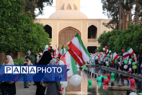 برگزاری جشنواره «شش گام تا شکوفایی» در یزد