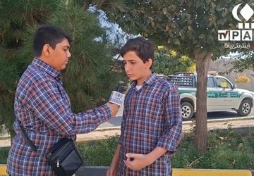 حضور پرشور دانش آموزان شهر کهک در راهپیمایی یوم الله 13 آبان