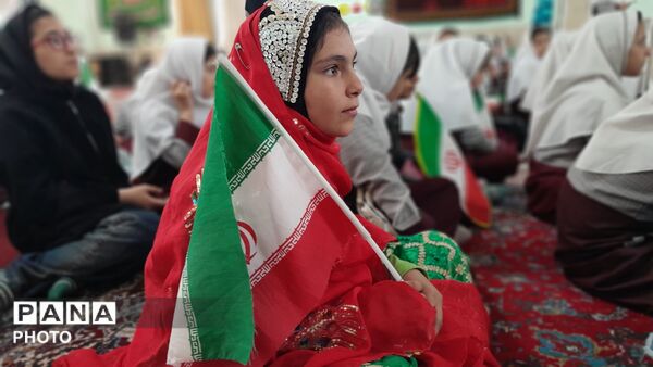 دختران چلیچه، پرچمداران انقلاب 