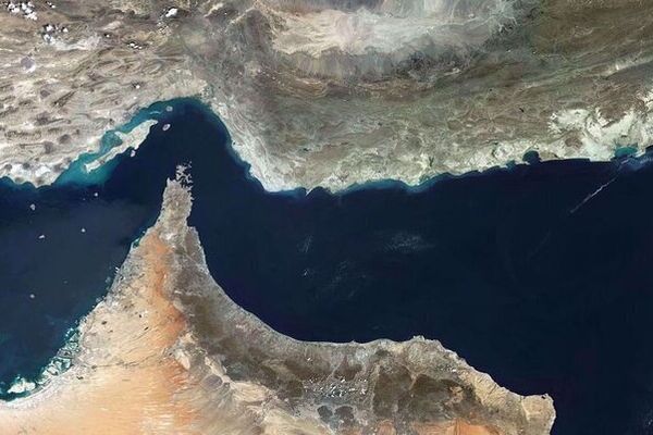 تسلط قاطع نیروی دریایی سپاه بر آبراه راهبردی تنگه هرمز