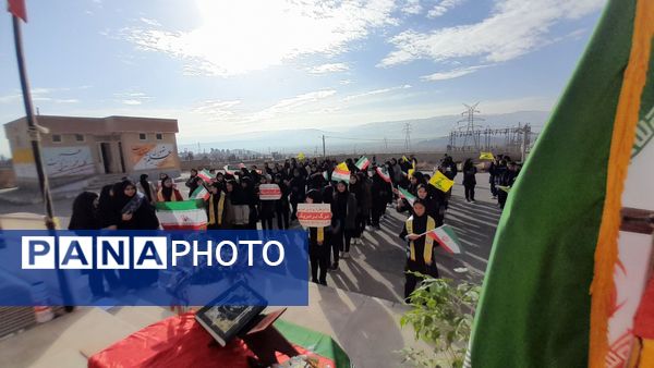 برنامه دهه فجر در مدرسه امیدانقلاب شهرستان سملقان