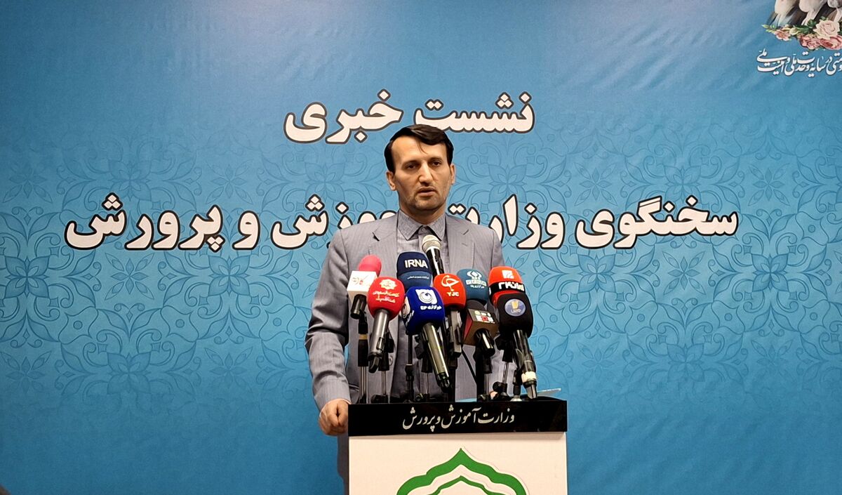 جزئیات افزایش حقوق معلمان از مهرماه/ اختصاص ۸ هزار میلیارد تومان برای مدارس دوشیفت/ توسعه و تجهیز مدارس عشایری و هنرستان‌ها
