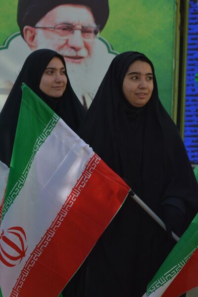 زیر پرچم ایران