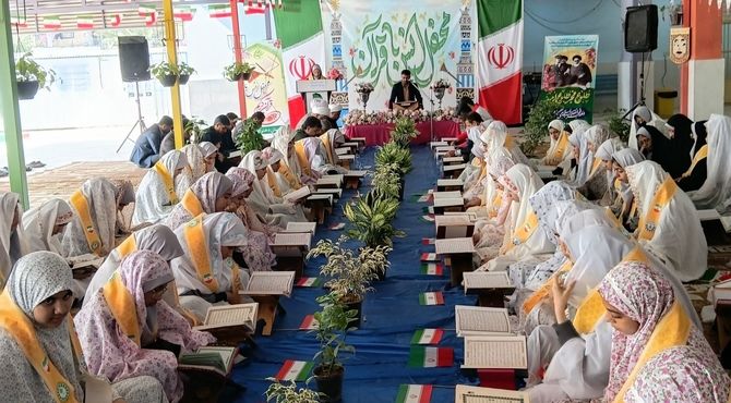 محفل انس با قرآن در دبیرستان عفت میناب 