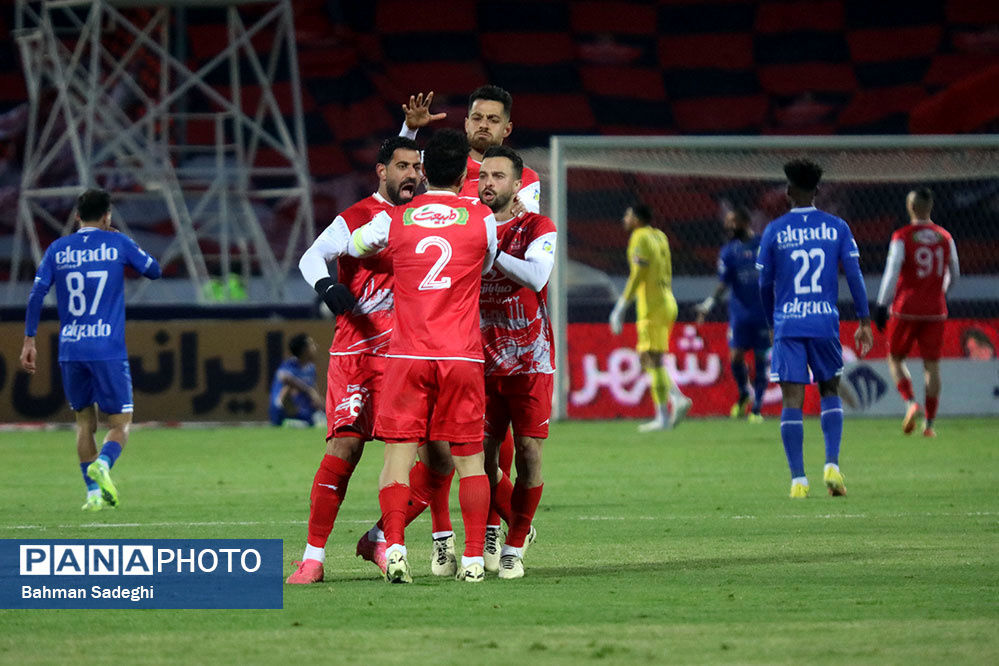 عالیشاه در لیست خروج پرسپولیس؛ خانه تکانی در باشگاه استقلال