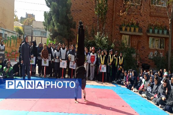  المپیاد ورزشی در دبیرستان ۱۳ آبان مشهد