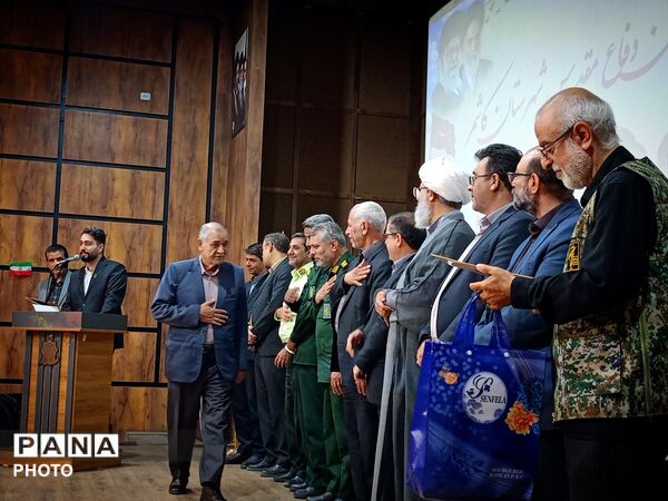 همایش تجلیل از فرماندهان و پیشکسوتان دفاع مقدس شهرستان کاشمر