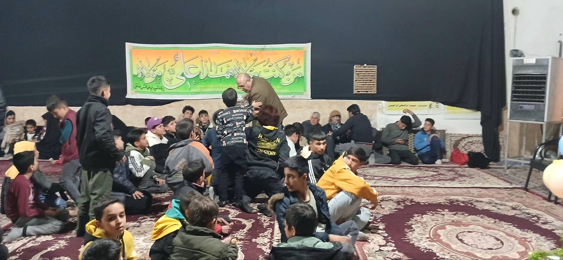 جشن مبعث رسول اکرم (ص) در حسینیه ابوالفضلی حداد در شهر خانلق