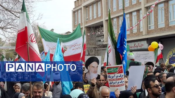 شکوه حضور نوجوانان در راهپیمایی 22 بهمن مردم قم