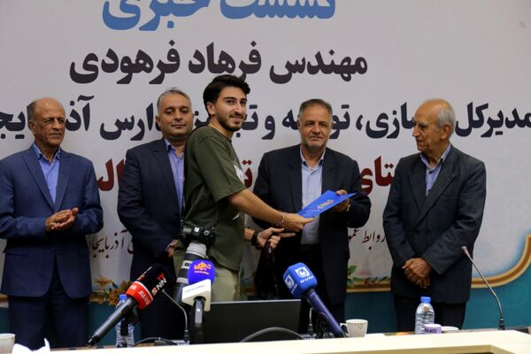 نشست خبری مدیرکل نوسازی، توسعه و تجهیز مدارس آذربایجان شرقی