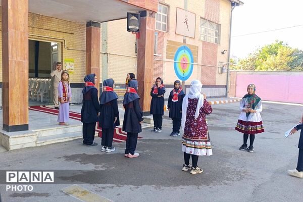 تقسیم مهربانی با شور عاطفه‌ها در مدارس خراسان شمالی
