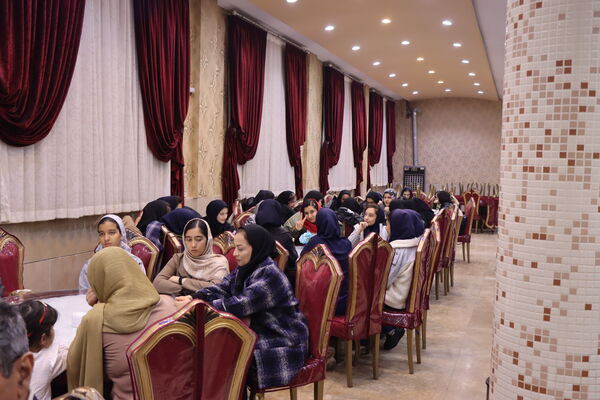 بروجنی‌ها به استقبال حاجیه دانش‌آموز 