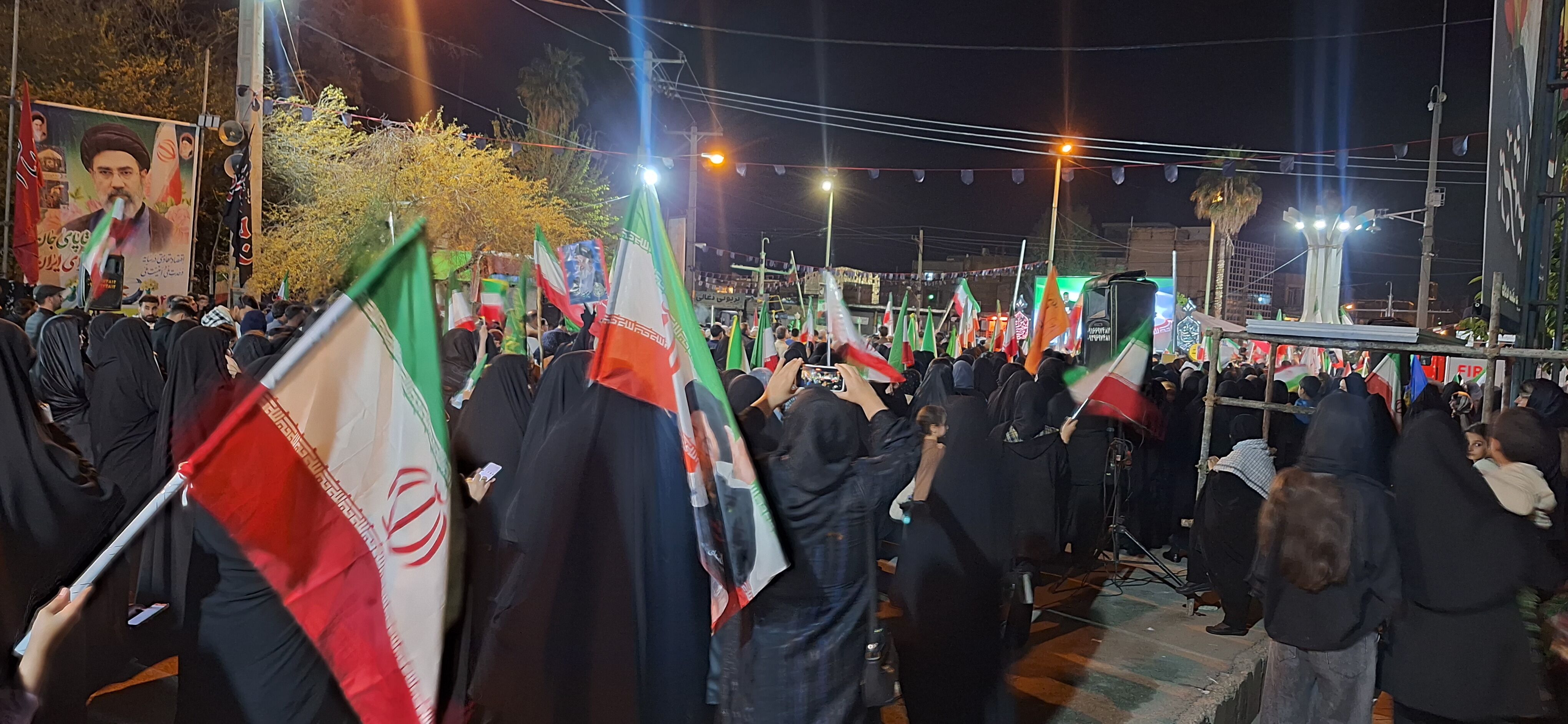 حضور حماسی و پرشکوه مردم شهید پرور پلدختر در شب سی و چهارم