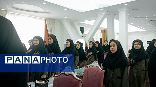  جشن ستارگان مدرسه نمونه اندیشه در شهرستان کاشمر