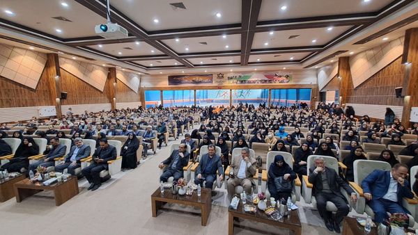 آشنایی معلمان تربت‌حیدریه با مبانی هوش مصنوعی