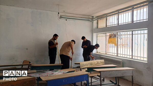 بازدید فرمانده سپاه پاسداران کوهدشت ازاجرای طرح شهید عجمیان در مدرسه معرفت شهرستان کوهدشت