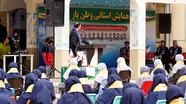 همایش استانی «وطن‌یار» در مدرسه کوثر اراک با حضور قائم‌مقام سازمان دانش‌آموزی کشور