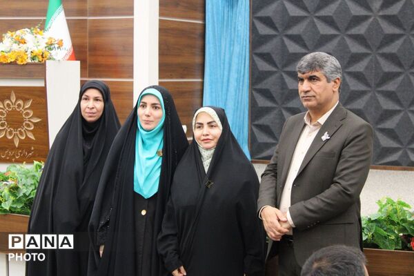 مراسم بزرگداشت مقام معلم در پردیس