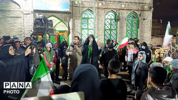 مراسم بیعت با نائب صاحب الزمان(عج) در گنبد سبز نیشابور 