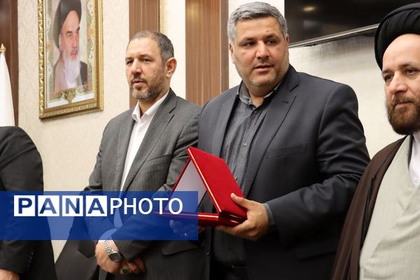 آوای خدمت در همایش تدبیر 