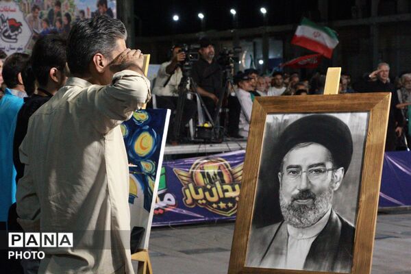 قهرمانی تیم شهید شفیعی در فینال مسابقه میدان یار