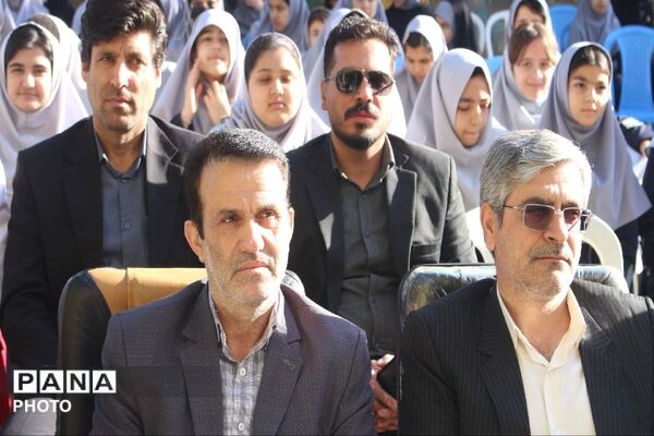 جشن عاطفه‌ها؛ تمرین مهربانی در مدارس اسفراین
