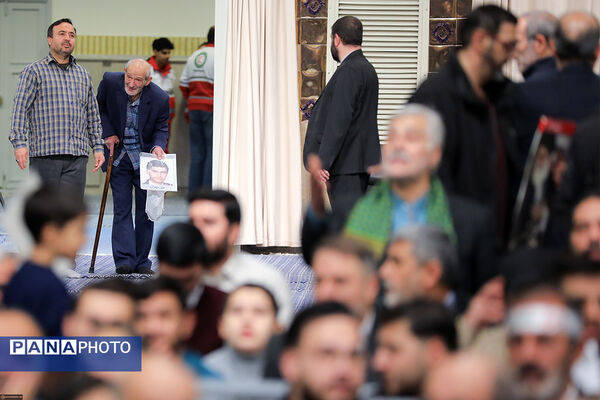 دیدار خانواده شهدای اقتدار با رهبر انقلاب در روز میلاد امیرالمومنین علیه‌السلام
