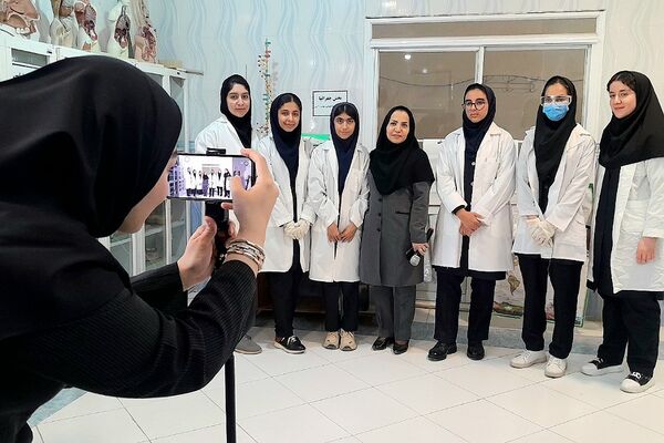 هیجان تجربه و یادگیری با نواخته شدن زنگ آزمایشگاه در بهشت آیین