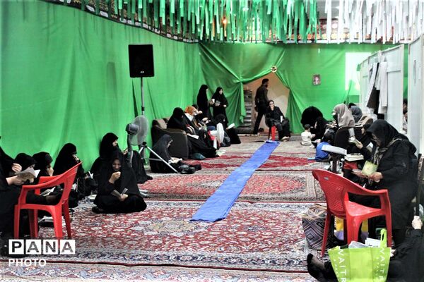 آیین روحبخش قرائت دعای عرفه در یادمان شهدای گمنام کوه خضر نبی(ع)