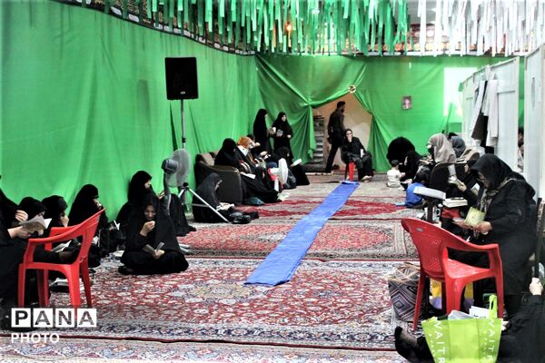 آیین روحبخش قرائت دعای عرفه در یادمان شهدای گمنام کوه خضر نبی(ع)