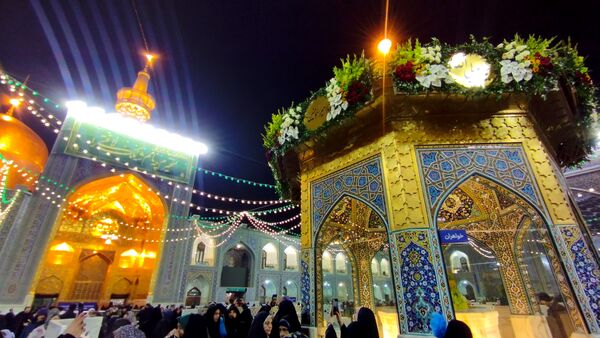 مشهد، غرق نور علوی در شب ولادت امیر مؤمنان (ع)