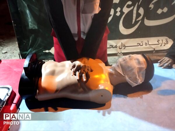 برگزاری دوره آموزشی هلال‌احمر در فین محله مارم ایستگاه وحدت