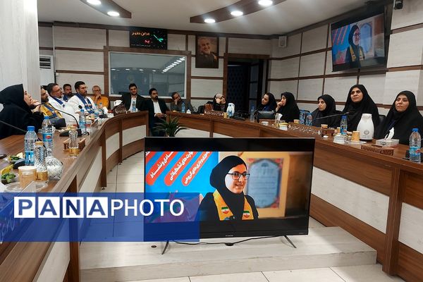 نشست فصلی و توان افزایی مأمورین و مسئولین سازمان دانش‌آموزی شهرستان‌های استان تهران 