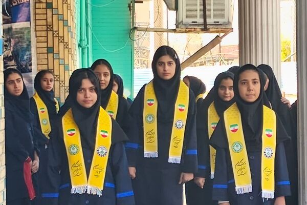 گرامیداشت ایام الله دهه فجر در دبیرستان رضوی شیراز
