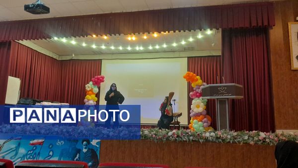 جشن نیمه شعبان و  گرامیداشت دهه فجر انقلاب اسلامی در کانون مهرتابان نیشابور