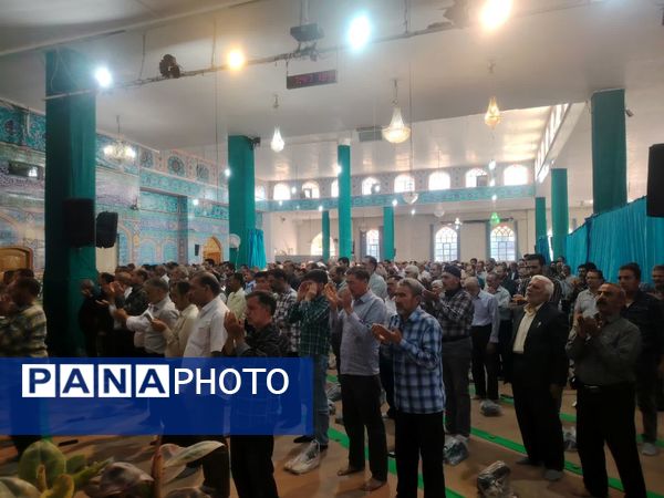 اقامه نماز عید قربان در آستان مقدس حضرات سیدان‌الکریمان شهرستان برخوار