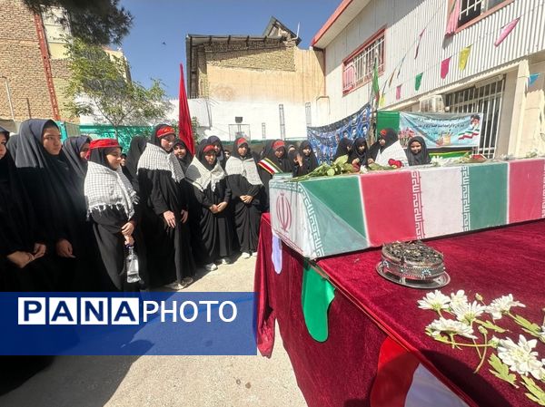 افتتاح وتشکیل سنگر رفافت در دبیرستان دخترانه امام حسین (ع) واحد۳