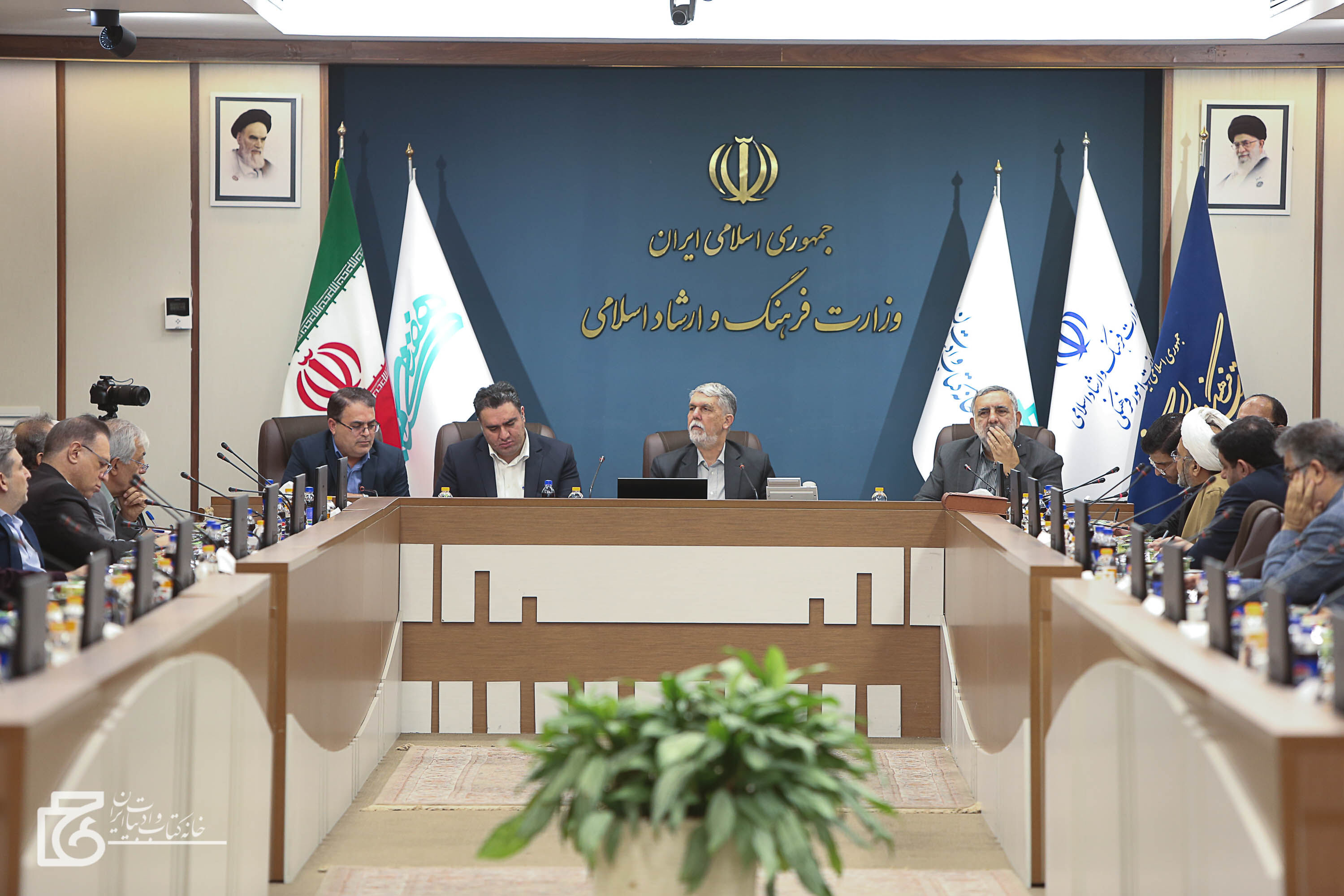 دولت باید زمینه‌ساز باشد نه کارگزار اصلی فرهنگ