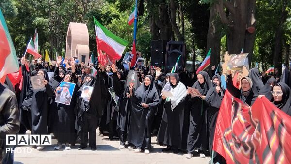 ویژه‌برنامه همگام با تشییع کنندگان آقای شهید ایران در اهر